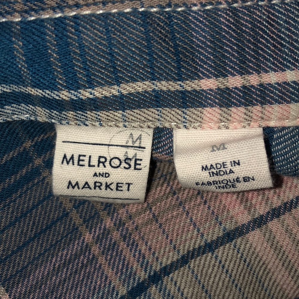 Melrose and Market Hi-lo Button-up, Size M - Picture 7 of 12
